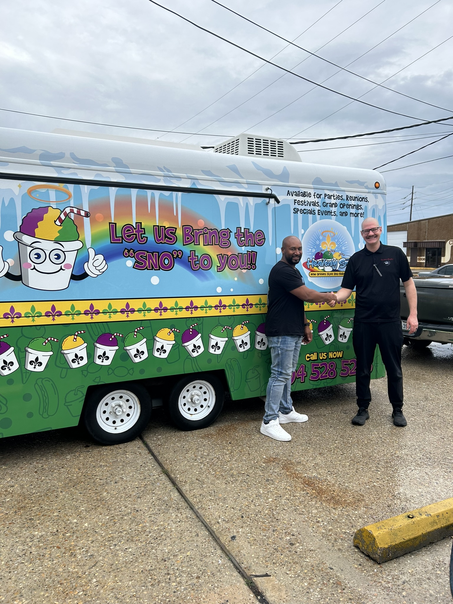 Read more about the article How Vehicle Wrap Promotion Can Help You Stand Out in the Winter